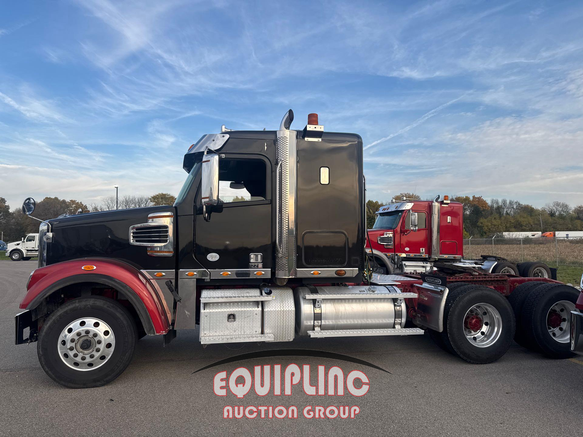2022 Freightliner 122SD 6X4 T/A SLEEPER TRUCK TR