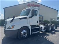 2019 Freightliner Cascadia 126
