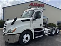 2019 Freightliner Cascadia 126
