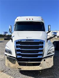 2025 Freightliner PT126SLP
