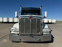 2015 Peterbilt 