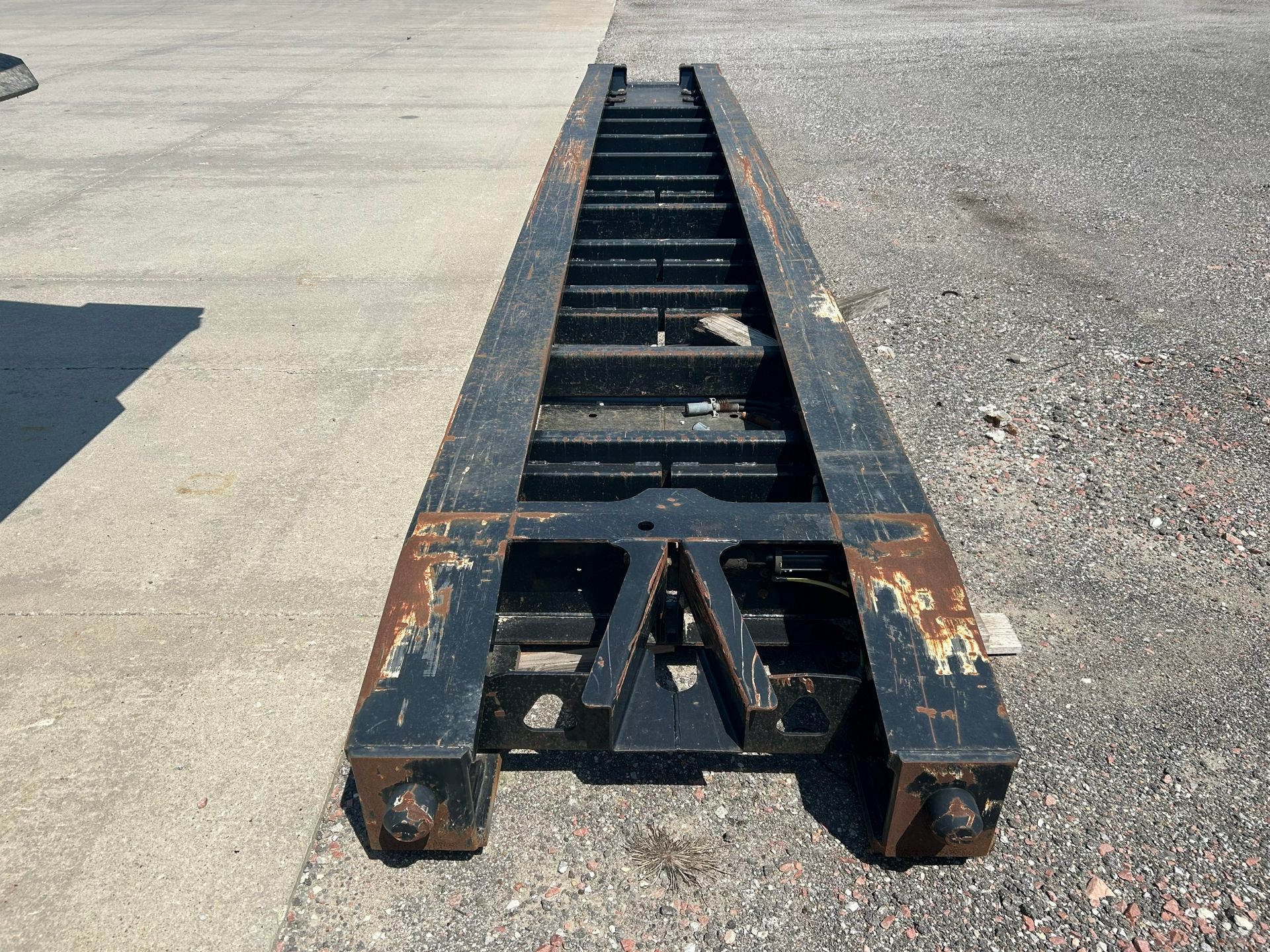 2013 Trail King - image 2