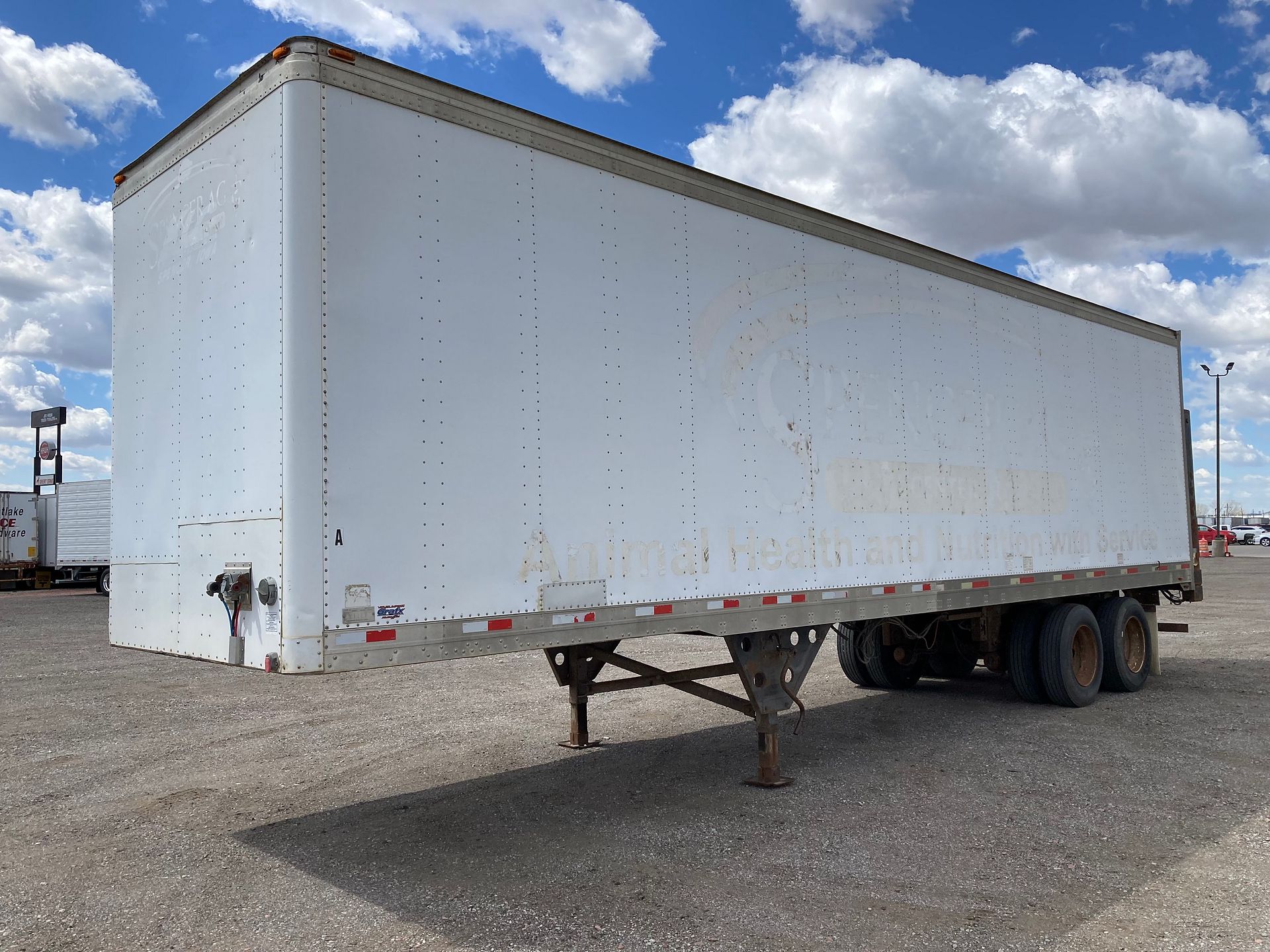 2005 Utility 4000DX