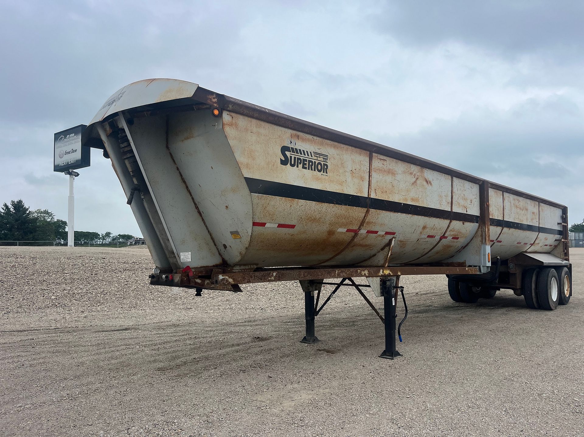 2005 Superior Dump Trailer DUMP TRAILER