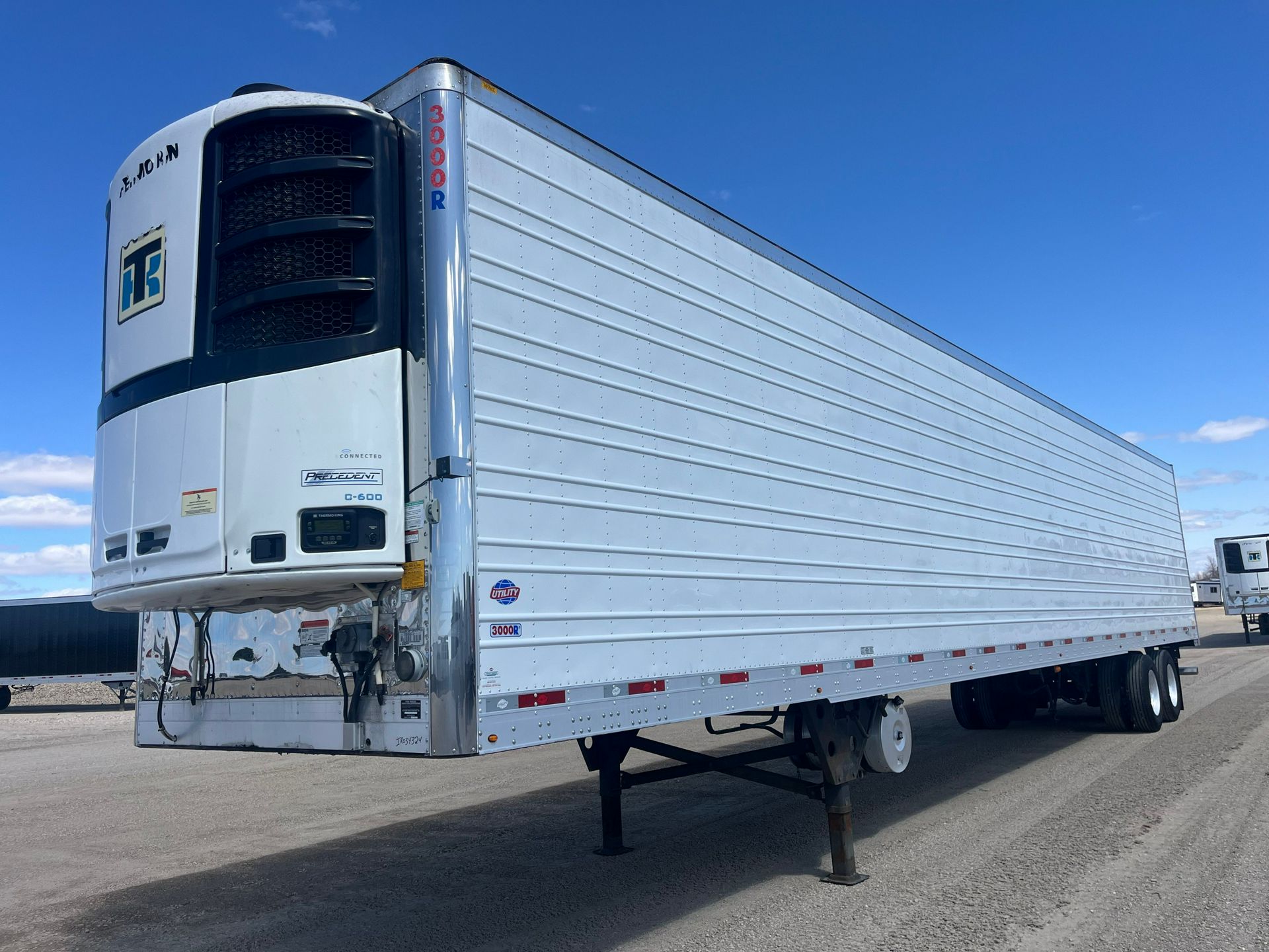 2021 Utility 3000R