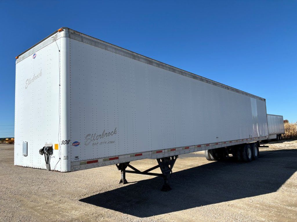 2005 Utility 3000R