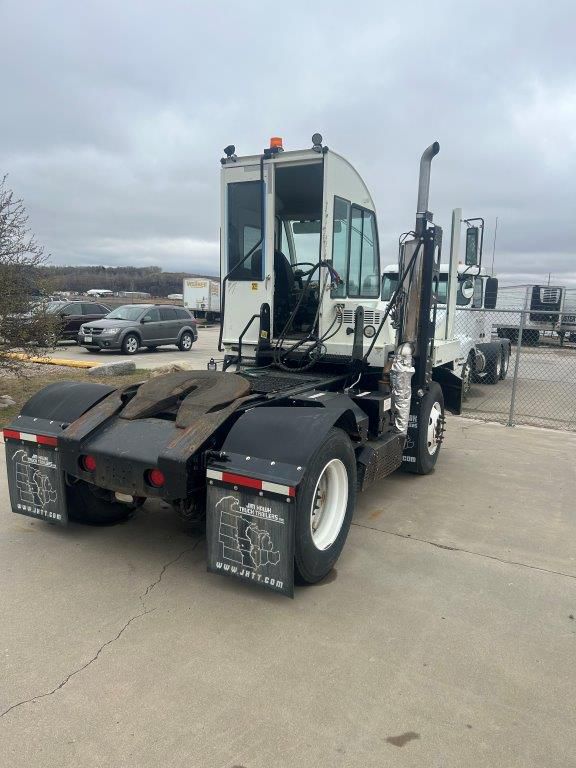 2018 Autocar — photo 2