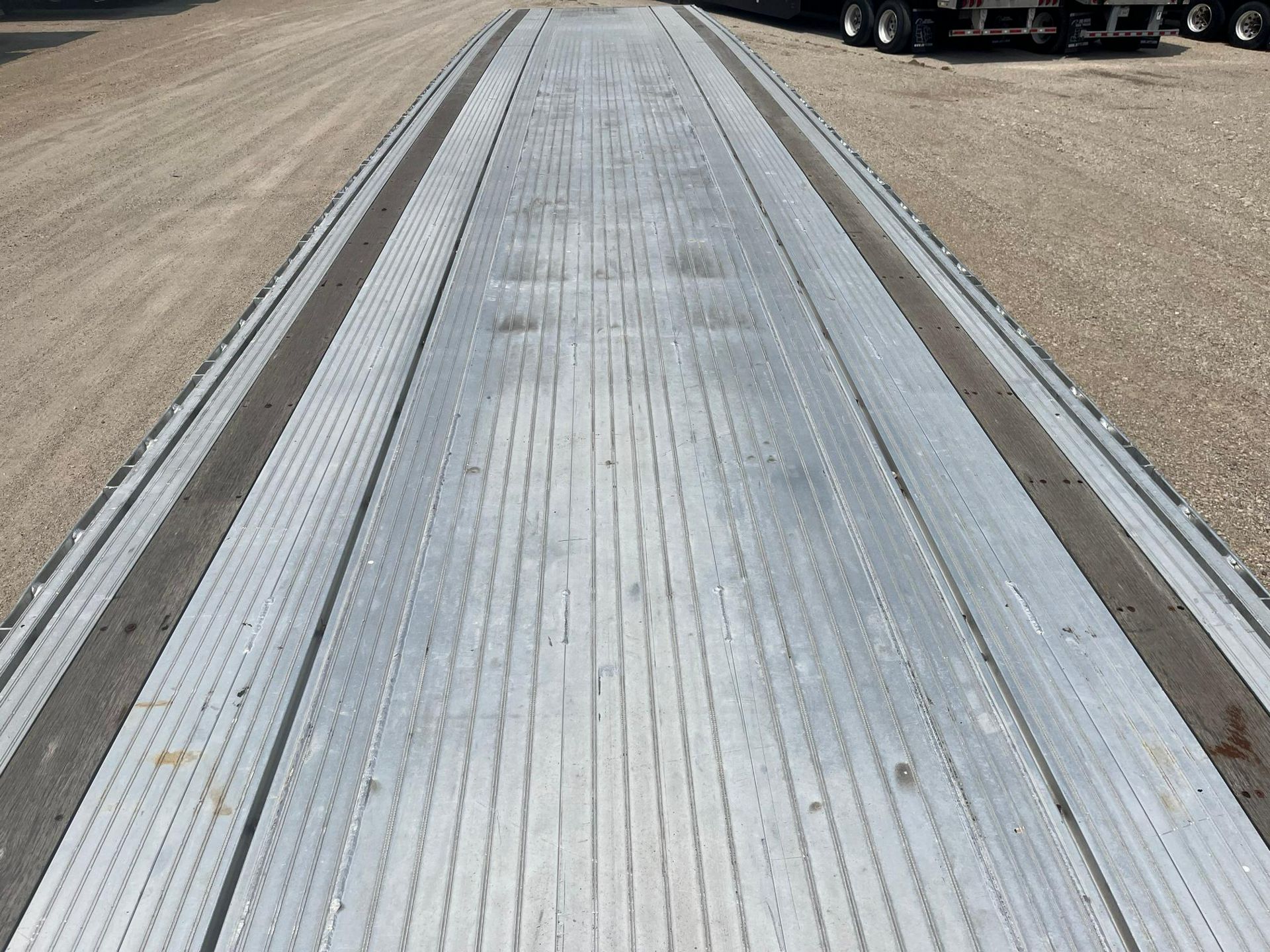 2013 MAC Trailer - image 6