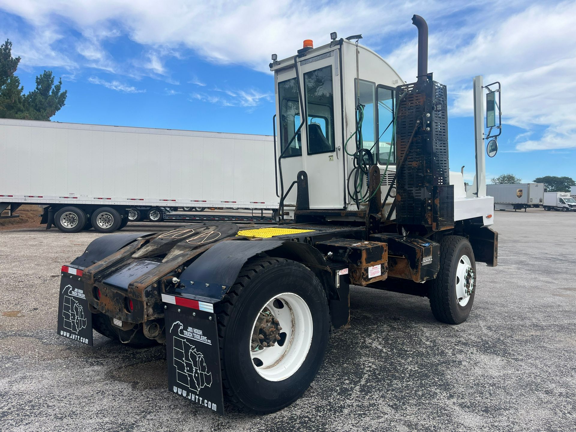 2018 Autocar - image 2