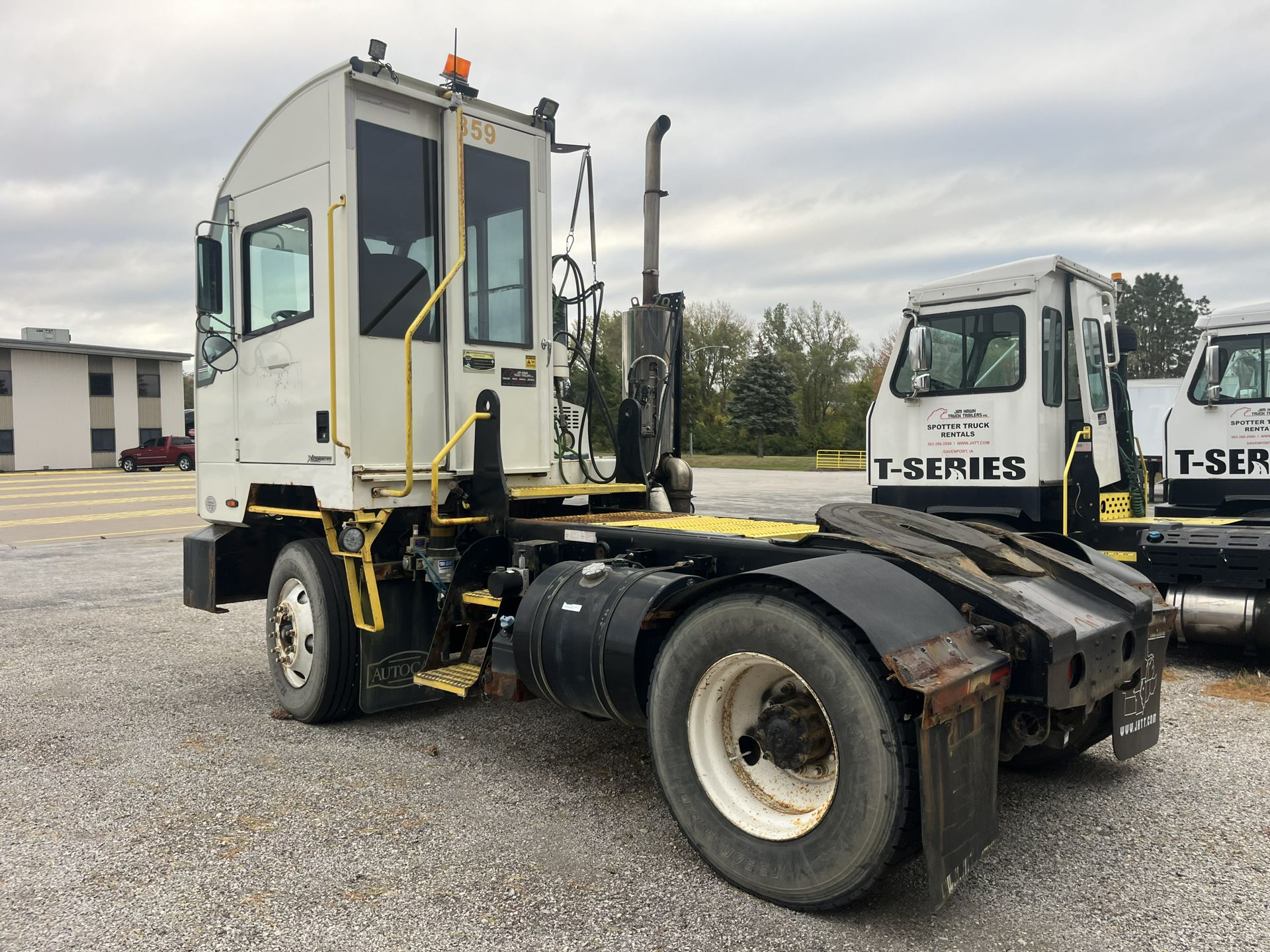 2016 Autocar - image 6