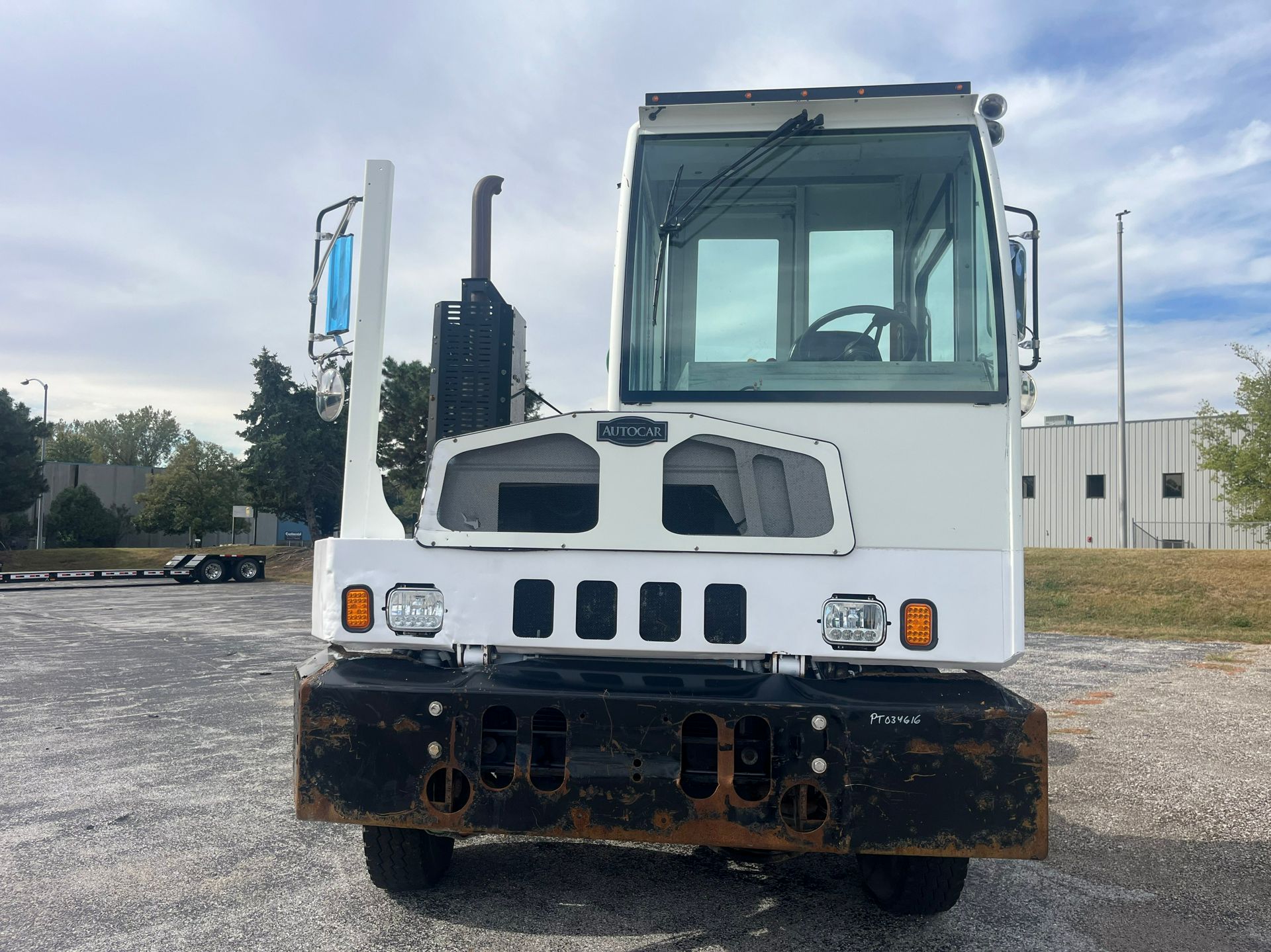 2018 Autocar - image 3