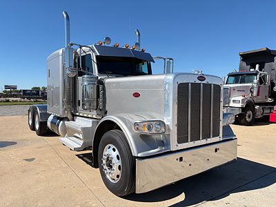 2021 Peterbilt 389