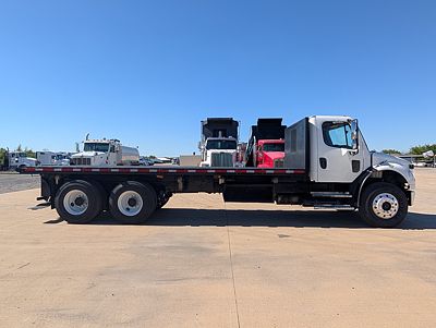 2019 Freightliner M2 106