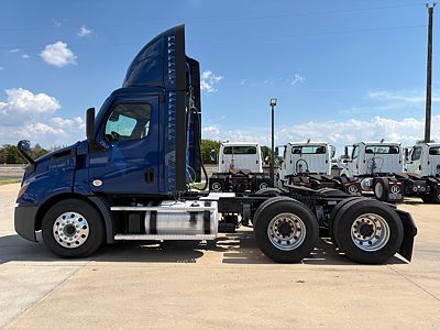 2022 Freightliner Cascadia 116