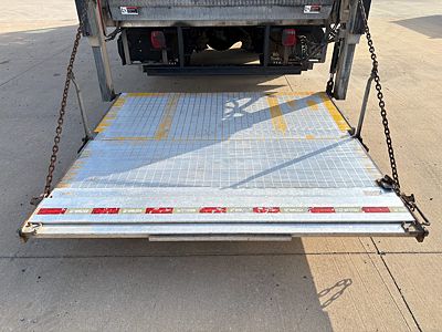 2018 Freightliner M2 106