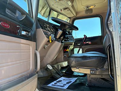 2021 Peterbilt 389