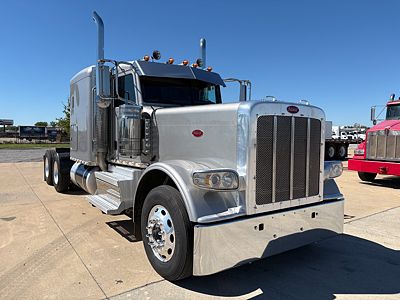 2021 Peterbilt 389