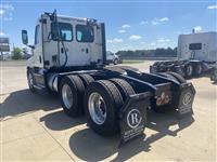 2020 Freightliner Cascadia 126