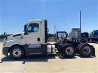 2020 Freightliner Cascadia 126