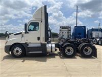 2020 Freightliner Cascadia 126