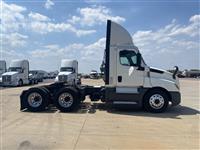 2020 Freightliner Cascadia 126