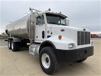 2004 Peterbilt 330