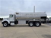 2004 Peterbilt 330