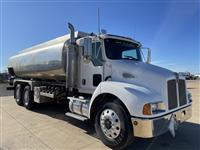 2001 Kenworth T300