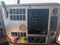 2016 Mack GU713