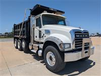 2016 Mack GU713
