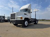 2001 Mack CH612