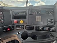2015 Freightliner CASCADIA 125