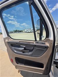 2015 Freightliner CASCADIA 125