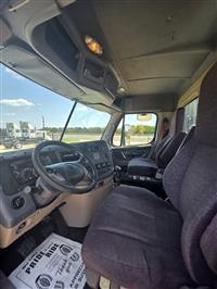 2015 Freightliner CASCADIA 125
