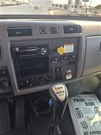 2018 Peterbilt 348