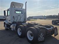 2015 Volvo VNL64T300