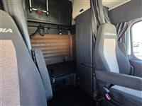  Freightliner Cascadia 126