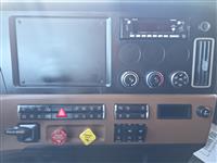  Freightliner Cascadia 126