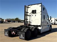 2020 Freightliner Cascadia 126
