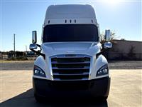 2020 Freightliner Cascadia 126