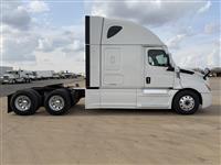 2020 Freightliner Cascadia 126