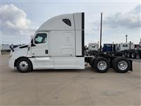 2020 Freightliner Cascadia 126