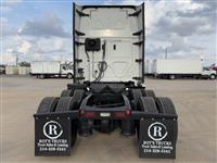 2020 Freightliner Cascadia 126