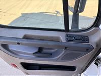 2015 Freightliner CASCADIA 113