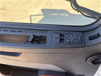 2020 Volvo VNR64T300