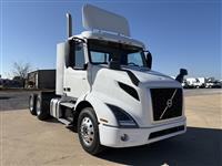 2020 Volvo VNR64T300