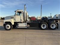 1996 Mack CH613
