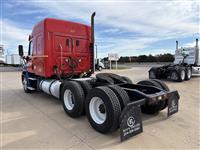 2017 Freightliner CASCADIA 113