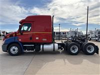 2017 Freightliner CASCADIA 113
