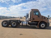 2016 Freightliner CASCADIA 113